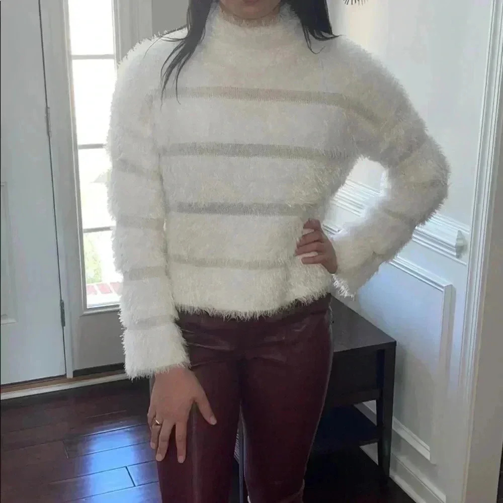 Freshman Ivory Stretch Knit Fringe Sweater​​